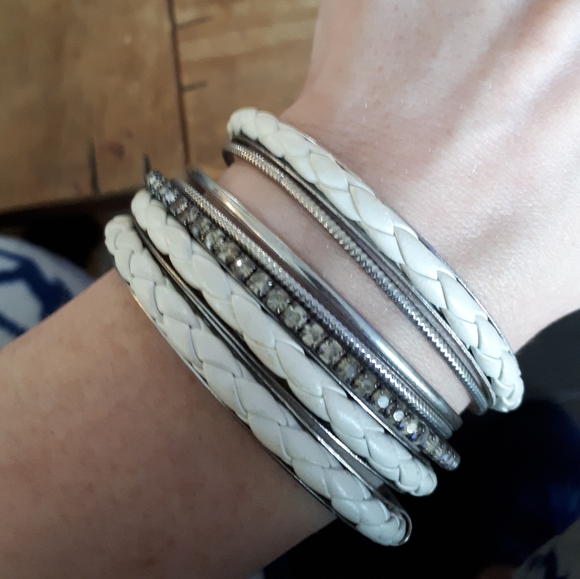 Assorted bangles - Picture 1 of 1